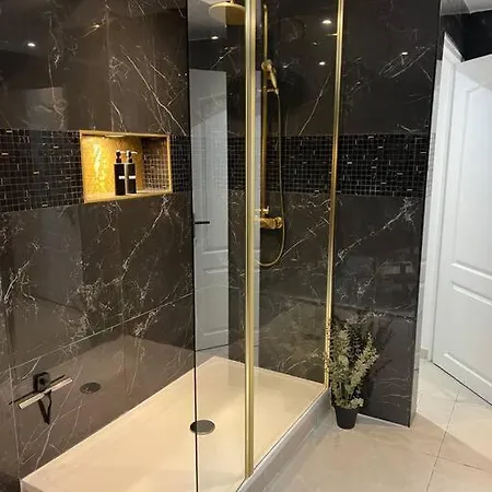 La Golden Suite Cambrai Exterior foto